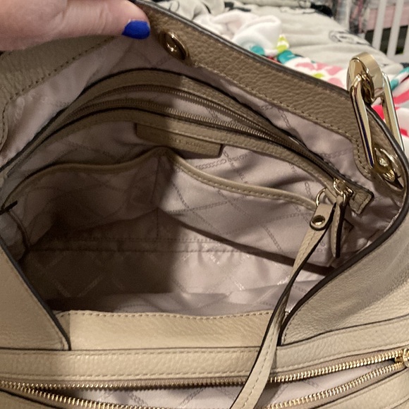 Michael Kors bag - Picture 6 of 6